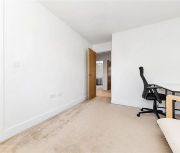 3 bedroom semi-detached house to rent - Photo 6