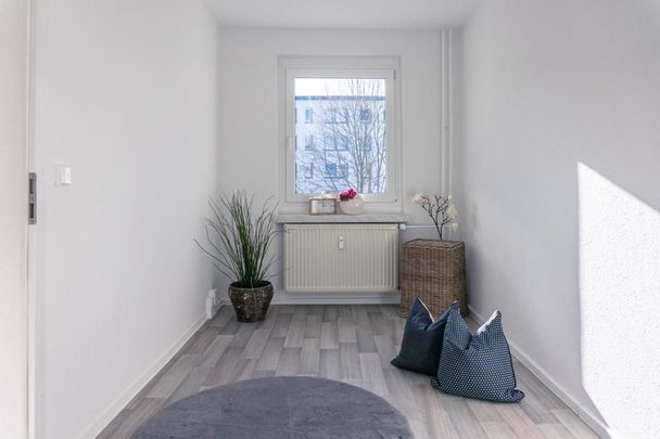 Ruhig gelegene 4-Raum-Wohnung mit Balkon - Foto 1