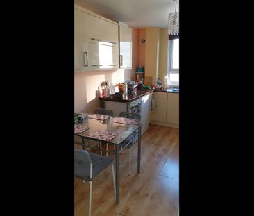 Room in a Shared Flat, Park Road North, W3 - Photo 4