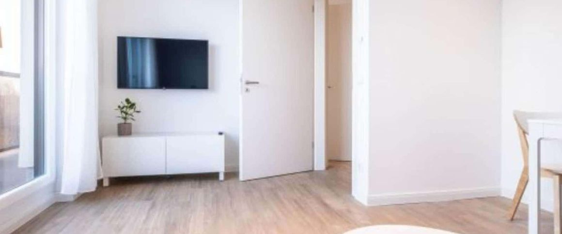 1-bedroom apartment for rent in Berlin's 10247 district, all bills included - Foto 1
