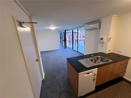 1010/668 Bourke Street - Photo 2