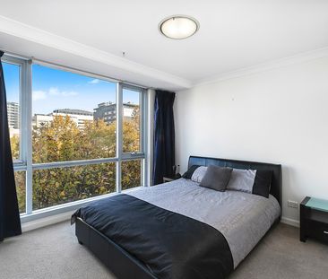 Close to EVERYTHING - Photo 3