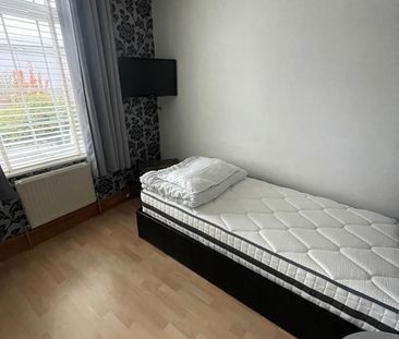 Room in a Shared House, Amherst Crescent, BN3 - Photo 3