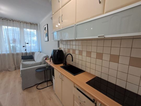 Kawalerka przy Lotnisku Chopina KOR34b 17 m² - Photo 1