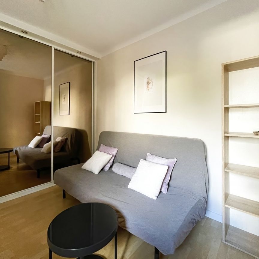 Słoneczne, odświeżone, duża widna kuchnia - Zdjęcie 1