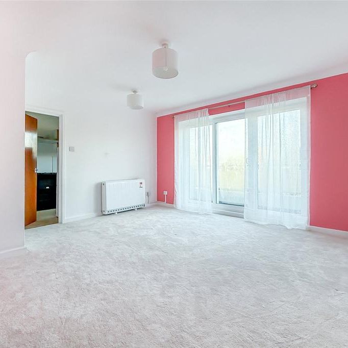 2 bedroom penthouse to rent - Photo 1