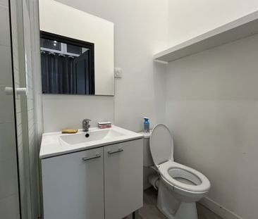 Location Appartement 11 pièces 253m² ROUBAIX 59100 - Photo 3