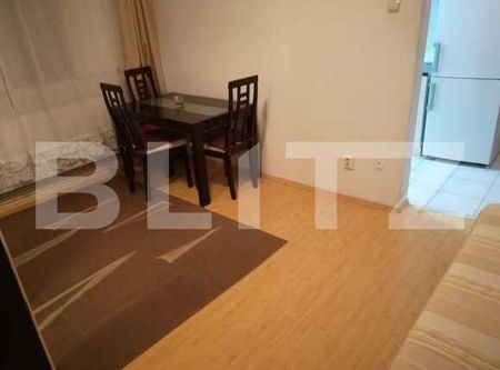 Apartament 3 camere, 50 mp, parcare, zona BIG - Fotografie 4