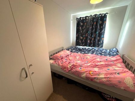 2 bedroom terraced house to rent - Photo 3