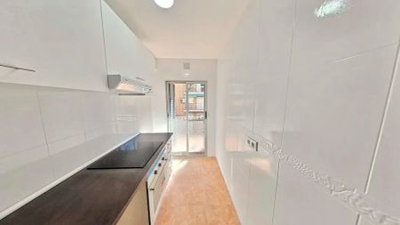 Piso de alquiler en Canillejas - Photo 2
