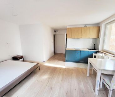 nowa i cicha kawalerka w oficynie Kalwaryjska - Zdjęcie 5