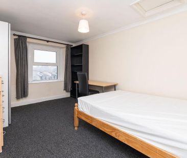 5 bedroom flat to rent - Photo 5