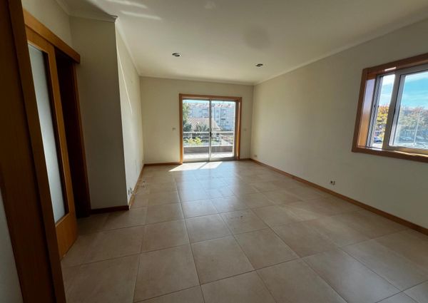 T3 em Esgueira (suite, varandas, cozinha equipada)