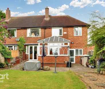 4 bedroom semi-detached house to rent - Photo 4
