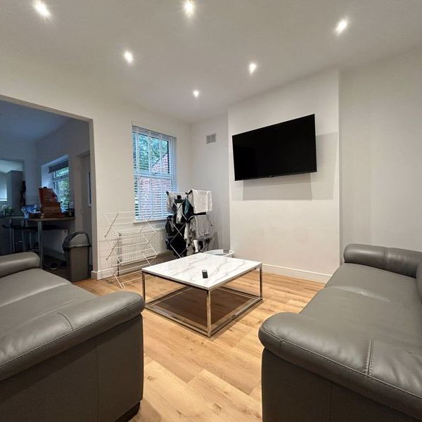 Greenfield Street, Nottingham - Photo 1