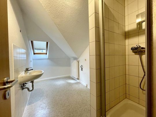 #Charmante Dachgeschoss-Wohnung#großzügig#offen#Tageslichtbad#Stellplatz - Foto 1