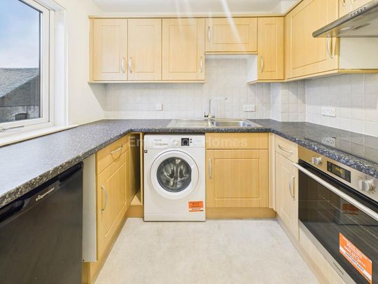 2 bedroom flat to rent - Photo 1