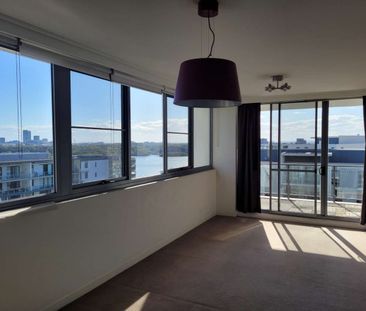 Sun-filled Waterview Luxury Apartment built by Mirvac - Photo 1