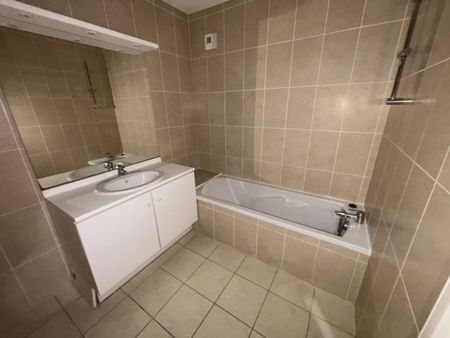 Location Appartement 3 pièces 61m² CARQUEFOU 44470 - Photo 2