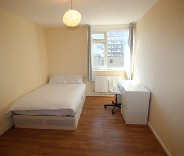 Room in a Shared Flat, Market Square, E14 - Photo 1