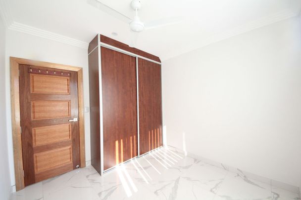 Near New Granny Flat with Own Access. - Photo 1