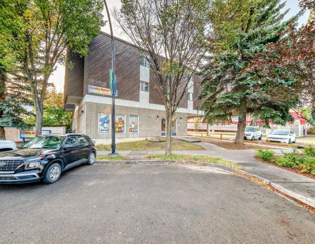 AVERY ARMS - Bonnie Doon 2 Bedroom suite /w Balcony — 2 Bedrooms Apartment - Photo 1