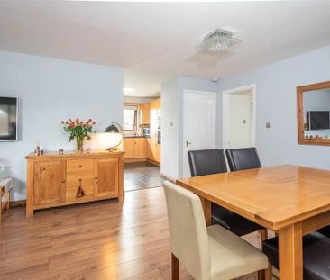 10 Redhill Manor, Finaghty Road South, Belfast, BT10 0PA - Photo 3