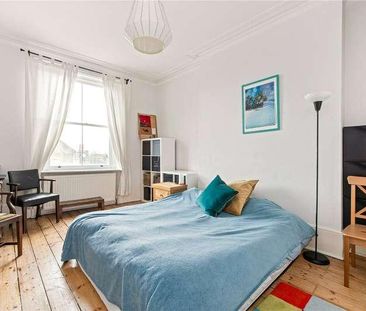 Second Floor Flat, Stoke Newington Road, London, N16 - Photo 5