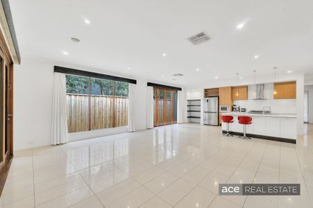 4 Zenith Avenue, Williams Landing VIC 3027 - House For Rent | Domain - Photo 5