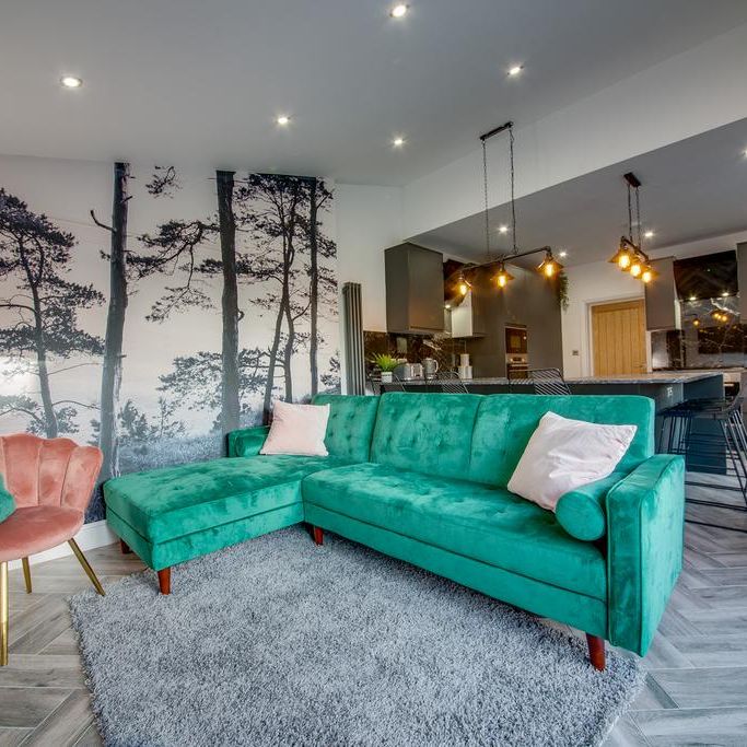 1 bedroom in a house share to rent - Photo 1