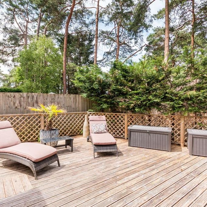 4 bedroom detached house to rent - Photo 1