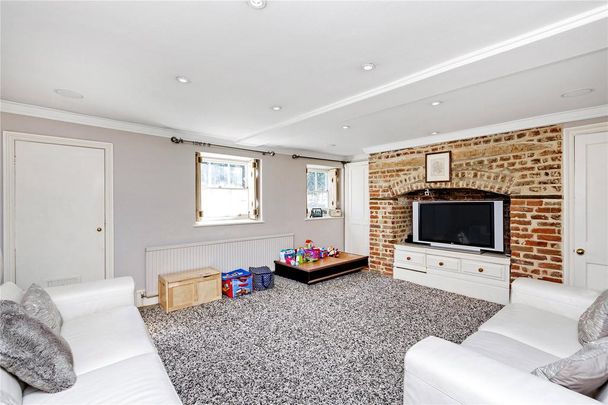 5 bedroom terraced house to rent - Photo 1