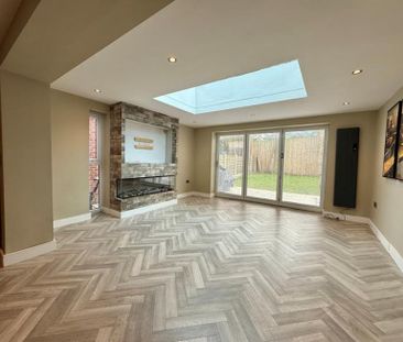 4 Bedroom Semi Detached To Let - Photo 2