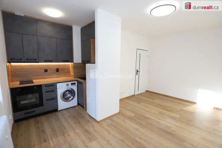 Krásná garsonka po kompletní rekonstrukci v Kraslicích - Photo 2
