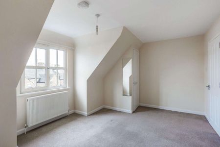 One bedroom unfurnished first floor flat with appliances, conveniently located in Oxford close to the train station and city centre. - Photo 2