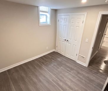 For Lease - 98 English Oak Drive Unit# ARU basement, Richmond Hill,... - Photo 3