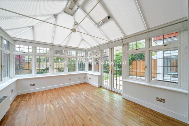 6 bedroom detached house to rent - Photo 1