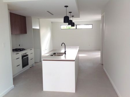 2/5 John Avenue Tranmere, Tranmere, SA 5073 - Photo 2