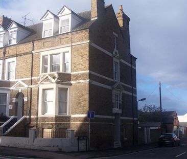 1 bedroom property to rent - Photo 2