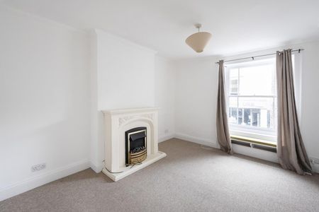 1 Bed Flat - Photo 3