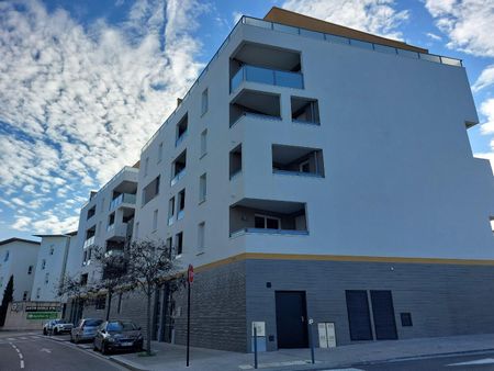 location Appartement T2 DE 42.3m² À NIMES - Photo 4