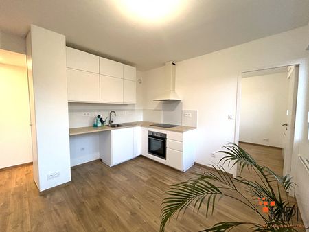 Location Appartement 3 pièces 46m² - Photo 3