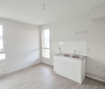 T4 de 86 m² – refait à neuf avec terrasse - Photo 4
