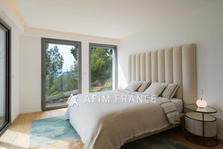 À seulement quelques pas de la plage, cette magnifique Villa b - Photo 2