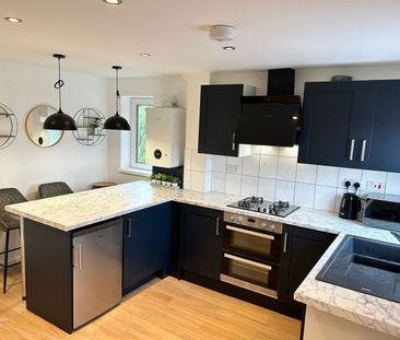 Room in a Shared House, Petersham Mews, NG7 - Photo 2