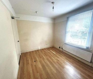 Bowling Green, Stevenage, SG1 - Photo 2