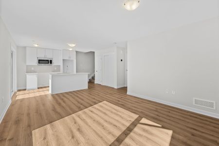 For Lease - 913 Creekway Private, Kanata, Ontario - Photo 4