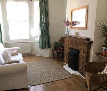 2 Bed Terraced House, Gorleston Road, N15 - Photo 2