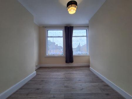 Durants Road, Enfield EN3, London - Photo 2