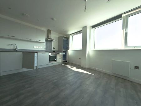 2 bedroom flat to rent - Photo 3